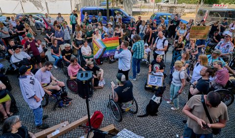 Berlin Wiki: Democracy and the Principles of Free Elections